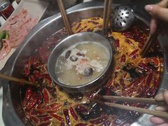 -渝嘴小老弟老火锅(华新村店)