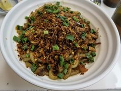 -缅华南国小食店