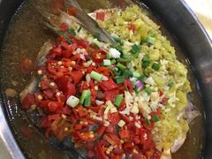 双色鱼头-红色湘菜馆(春风店)