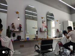 -茶发Salon·烫发染发理发