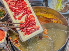 -来龍儿鲜切牛肉自助老火锅