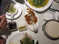 -湖庭壹品鸭王·传统北京烤鸭·别墅私房菜·庭院宵夜(江宁店)