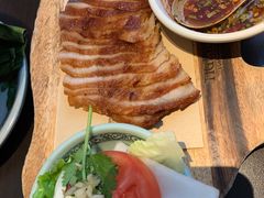 烧猪颈肉-大头虾越式风味餐厅(光明广场店)