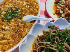 -洪霞餐馆·川菜·鲜货现炒(两江春城店)