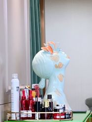 -变画·发型STUDIO