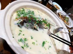 大砂锅炖鱼头-丹江渔村(望京店)