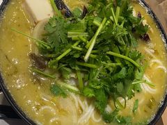 -肥汁米蘭香港米线(长宁来福士店)