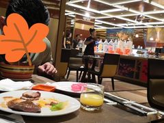 -大中华希尔顿酒店-念自助餐·嗨啤·小龙虾
