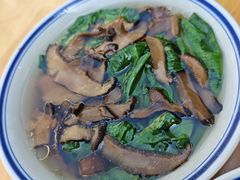 口蘑蔬菜汤-万三面馆(青龙正街太古里店)