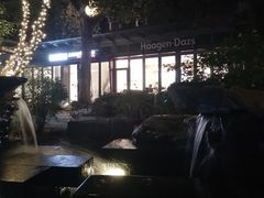 -星巴克(杭州湖滨银泰E区店)