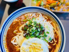 招牌传统麻辣面-聚合鑫东北熏酱熟食麻辣面(长阳店)