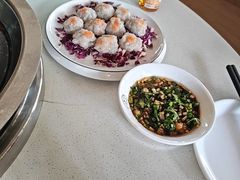 -茅草房·河畔园林火锅