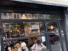 门面-black rainbow coffee