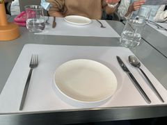 餐具摆设-璞渼咖啡 ROOF P.M. Café(浦东美术馆店)