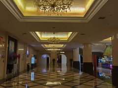 -乌兰湖畔草坪轻奢营地