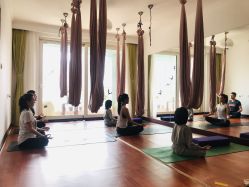 -Yvon yoga 瑜伽·精准体态管理中心