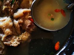 正宗两年土鸡汤（半只）-李东农庄(中南百草园地标店)