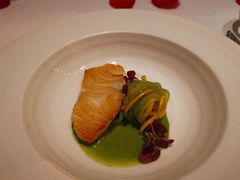 香煎银鳕鱼配香草蛤蜊黄油汁-蝶舍·MAISON PAPILLON