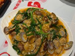 -肥肥虾庄·金牌油焖大虾(汉口城市广场店)