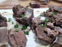 -苏莱特色牛骨滩羊手抓馆(长城东街总店)