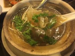 -J Daeng Seafood