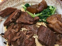 半筋半肉面-金杨拉面王小吃面馆·牛三宝面·红烧牛肉粉