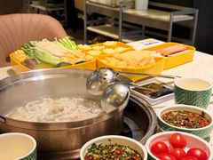 -润园四季椰子鸡火锅(卓越INTOWN店)