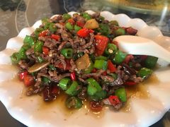青椒小米辣牛肉-海韵人家.海景花园经典云南菜(双廊店)