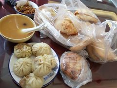 招牌包子-草包包子铺(宽厚里店)