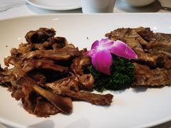 -梅利汴京烤鸭•开封豫菜地标店(东大街店)