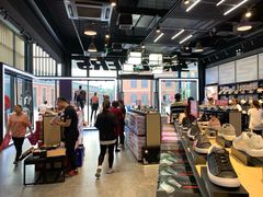 -SKECHERS 斯凯奇(上海国际时尚中心店)