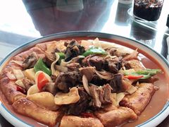 -撒拉人家.酸菜牦牛肉火锅