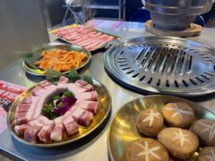-哈哈碳都·牛肋条无限自助烤肉(台江万达店)