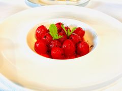 腌制覆盆子樱桃番茄-AZUR聚(香格里拉饭店)