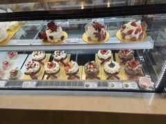 -花花卷卷·鲜食蛋糕(静安久光百货店)