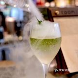 《时尚悠闲日式酒吧》 