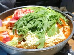 部队年糕澳洲肥牛火锅-花腰餐吧Bistro烧烤 傣味(传媒大学店)