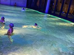 -上海滴水湖皇冠假日酒店