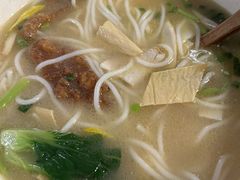 -桥香园云南过桥米线(金马碧鸡店)
