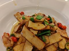 -鑫巴蜀小镇 · 水煮鱼专研店(玉桥店)