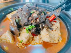 雁来蕈豆腐-天乐农家鱼头王(天目湖店)