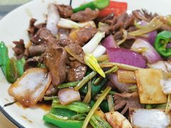 姜葱炒鹅杂-牛恒濑粉