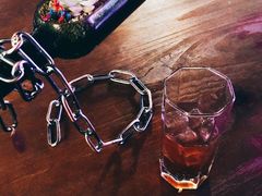 -Mx.cocktail bar