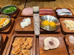 -银米·云南传统过桥米线(双廊黑金冠店)