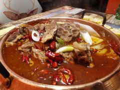 -虾弄弄海派小龙虾·牛羊蝎子火锅