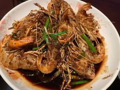 油爆大虾-上名堂·鱼头好吃(体育场路店)