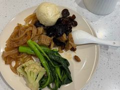 -上海虹桥中心爱琴海亚朵S酒店