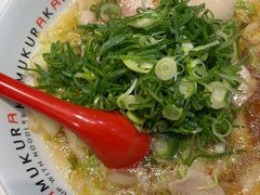 香蒽溫泉蛋叉燒拉麵-神座　エキマルシェ新大阪店