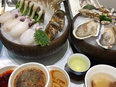 -红鼎豆捞·非遗鲍皇汤火锅(宝丰路店)