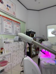 -痘敏医生专业祛痘·肌肤修复连锁